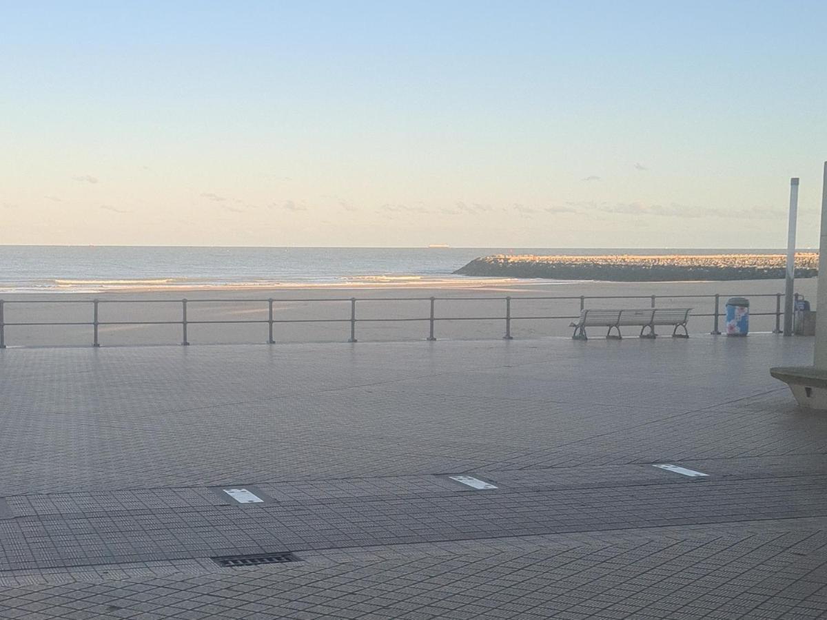 Frontaal Gelijkvloers Seaview 80M² 2 Slp Apartment ออสเทนด์ ภายนอก รูปภาพ